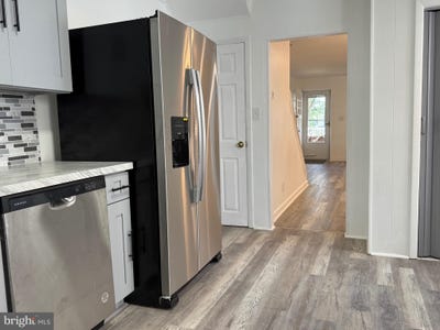 /international/us/221-cleveland-street-bristol-pa-110101253706/