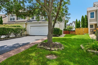 /international/us/1309-newport-street-mundelein-il-110119507319/