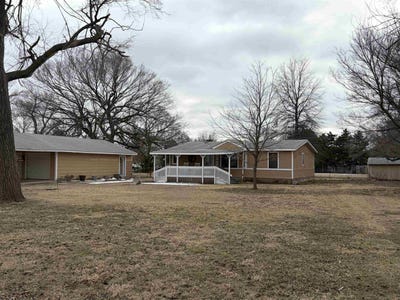 /international/us/2685-se-13th-ter-el-dorado-ks-110105325084/
