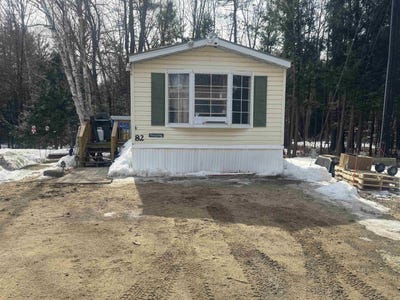 /international/us/82-sunset-circle-campton-nh-110106432230/