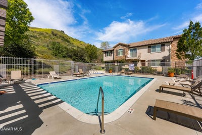 /international/us/27968-avalon-drive-santa-clarita-ca-110106227101/