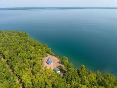 /international/us/3756-north-shore-rd-lapointe-twp-wi-110085378447/