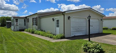 /international/us/56-belmont-drive-akron-ny-110108399415/