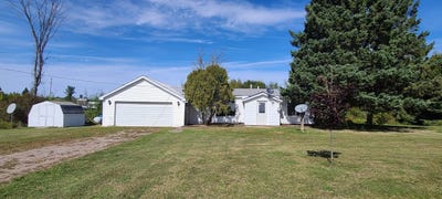 /international/us/20338-s-riverside-dr-pickford-mi-110119960236/