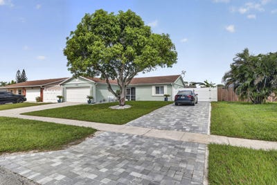/international/us/10145-penzance-lane-royal-palm-beach-fl-110120618716/