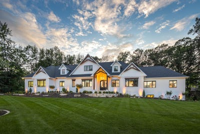 /international/us/2411-loxley-court-suamico-wi-110106929650/