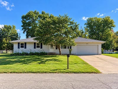 /international/us/18502-victoria-drive-goshen-in-110120147939/