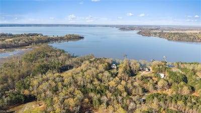 /international/us/3532-barretts-ferry-drive-williamsburg-va-110119778072/