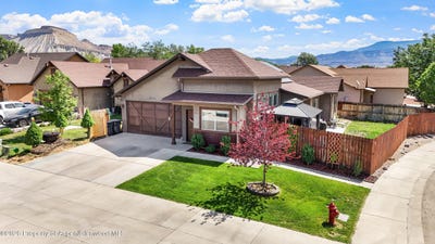 /international/us/3274-deerfield-avenue-clifton-co-110108568034/