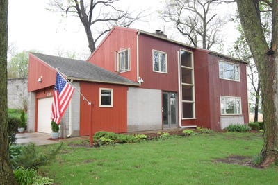/international/us/850-w-winding-road-rensselaer-in-110107317701/