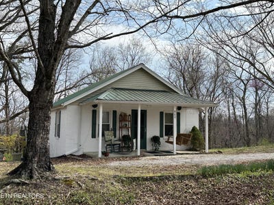 /international/us/889-river-rd-jacksboro-tn-110098395974/