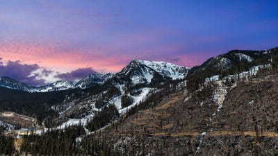 /international/us/10-lynx-drive-taos-ski-valley-nm-110098832495/