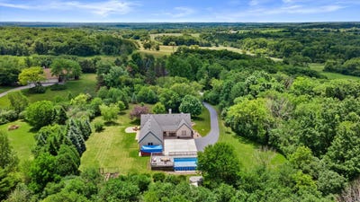 /international/us/n2w29732-blodwen-dr-waukesha-wi-110108920135/