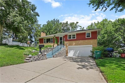 /international/us/7008-hill-place-n-crystal-mn-110101048551/