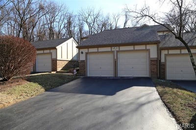 /international/us/13138-royal-pines-drive-maryland-heights-mn-110105035478/