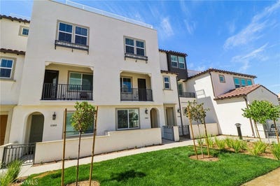 /international/us/1306-cantada-court-el-cajon-ca-110104812641/