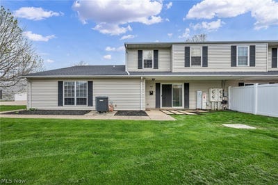 /international/us/7972-colonial-drive-mentor-oh-110107476258/