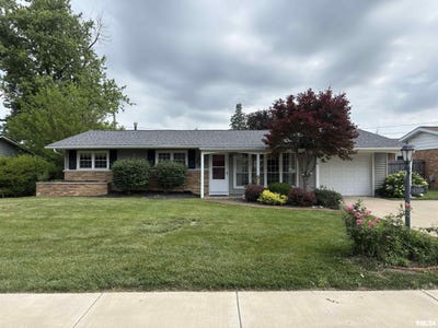 /international/us/1309-bobolink-drive-washington-il-110108505977/