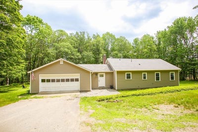 /international/us/127-county-rd-rowe-ma-110108058325/
