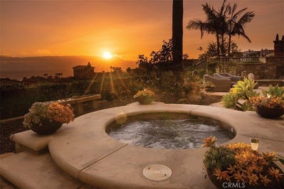 /international/us/108-archipelago-newport-coast-ca-110105326039/