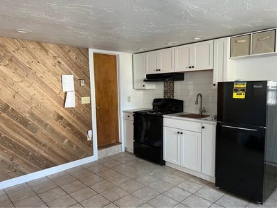 /international/us/76-lowell-st-peabody-ma-110106724921/