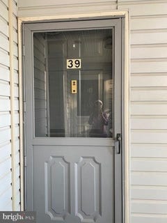 /international/us/39-mulberry-court-hamilton-nj-110107787768/