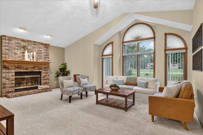 /international/us/5316-n-cypress-drive-milton-wi-110120055266/