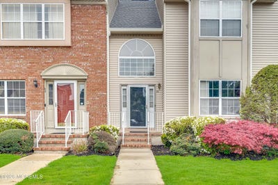 /international/us/96-cranbrook-court-holmdel-nj-110107605459/