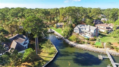 /international/us/952-oriole-drive-virginia-beach-va-110097261081/