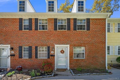 /international/us/404-towne-house-village-islandia-ny-110107775665/