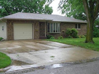 /international/us/306-ne-16th-avenue-independence-ia-110108723414/