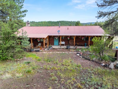 /international/us/19-canoe-court-jemez-springs-nm-110100500371/