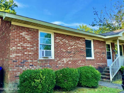 /international/us/1400-e-1st-street-greenville-nc-110099911540/