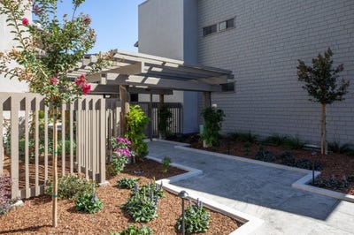 /international/us/36-mansion-ct-menlo-park-ca-110120513783/