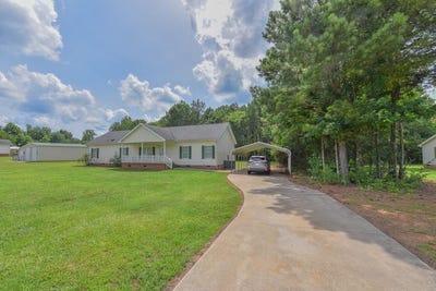 /international/us/105-glenn-forest-dr-hodges-sc-110108960393/