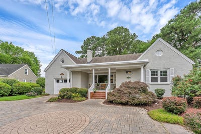 /international/us/241-sir-oliver-road-norfolk-va-110100343529/