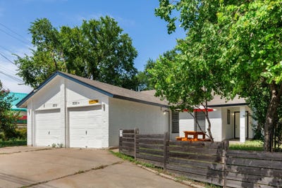 /international/us/2311-burleson-rd-austin-tx-110119726950/