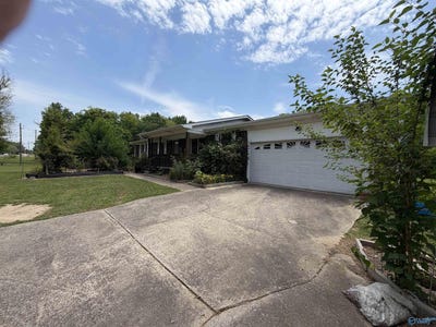 /international/us/5149-green-valley-road-southside-al-110107860215/