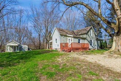/international/us/3823-oxbow-road-sodus-twp-mi-110107377001/