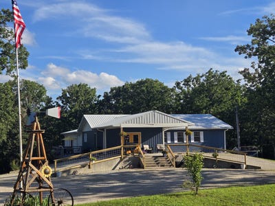 /international/us/27906-county-road-316-urbana-mo-110108498988/