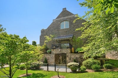 /international/us/80-claremont-road-unit-802-bernardsville-boro-nj-110095360301/
