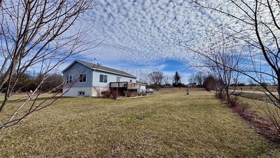 /international/us/923-poplar-ridge-road-aurora-ny-110106310840/