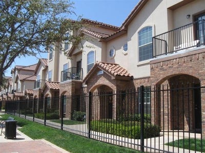 /international/us/2108-main-street-lubbock-tx-110108506660/