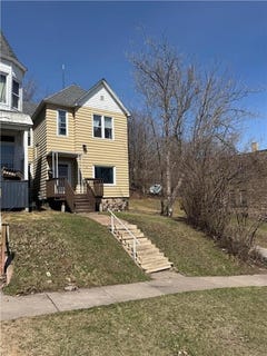 /international/us/525-w-4th-street-duluth-mn-110107575158/