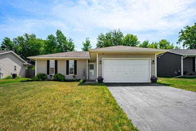 /international/us/8331-crooked-bend-machesney-park-il-110108498887/