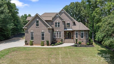 /international/us/140-pintail-run-lane-mooresville-nc-110100836707/