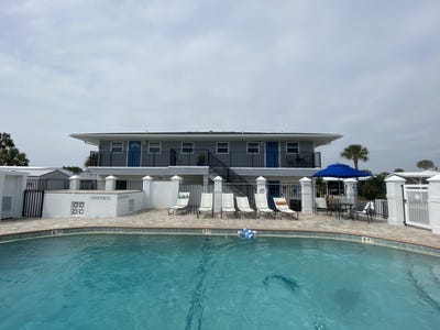 /international/us/444-norwich-lane-apt-201-melbourne-beach-fl-110103357536/