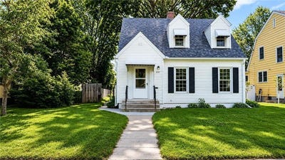/international/us/221-9th-avenue-n-hopkins-mn-110108588554/