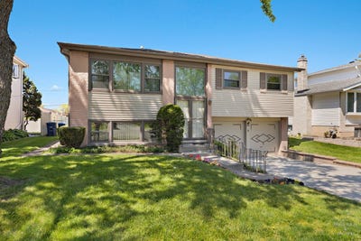 /international/us/632-polynesian-drive-des-plaines-il-110108173056/