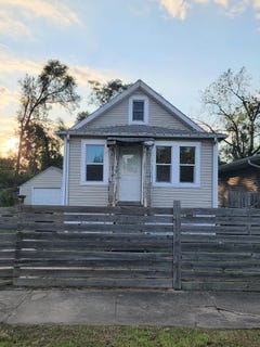 /international/us/4616-massachusetts-street-gary-in-110120487662/